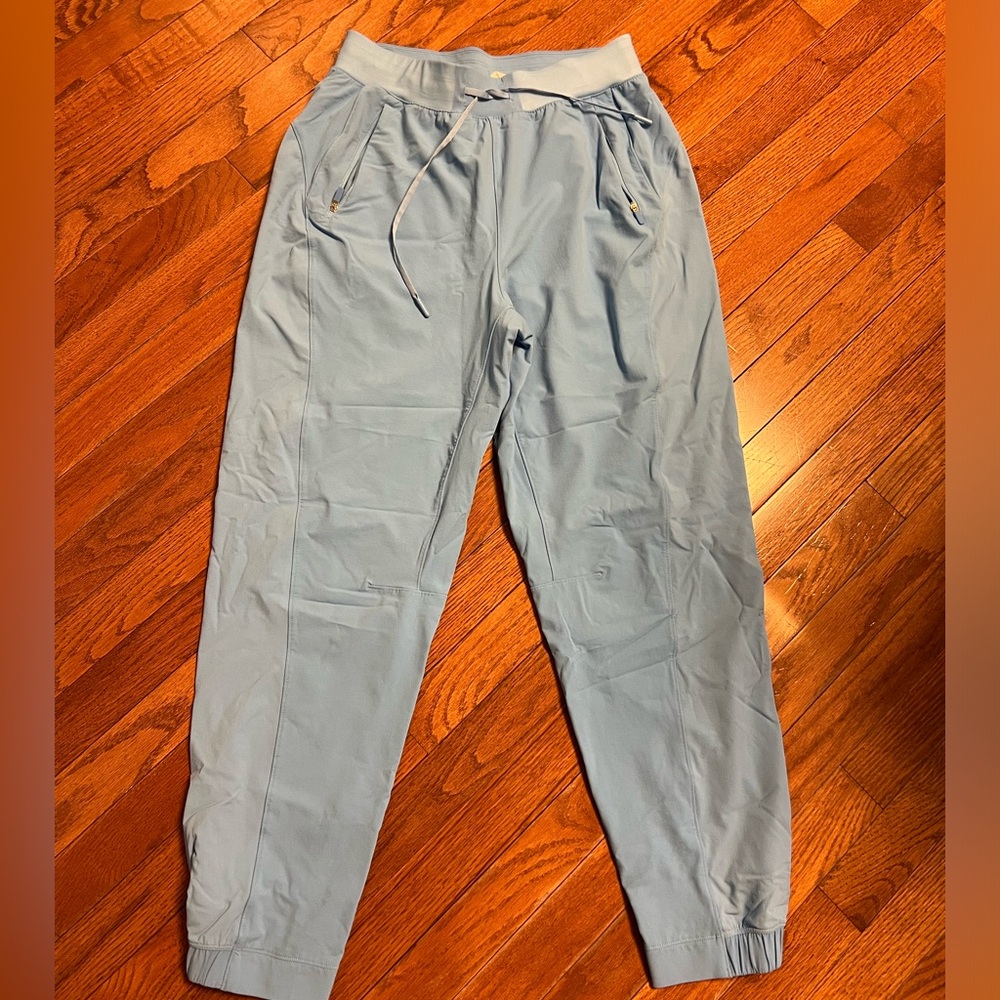 Lululemon License to Train Pants, Size 8
